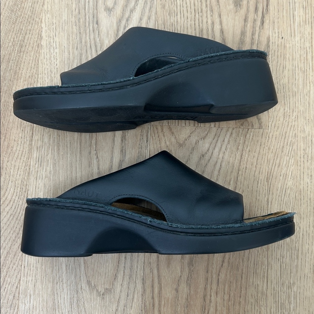 NAOT Rome‎ Black Matte Leather Sandal Size 38 7 - Picture 2 of 7